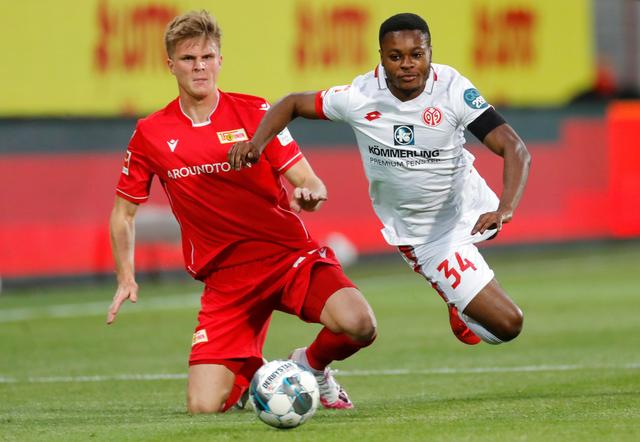 都在赛季初 都在赛季初